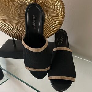 Vionic Women's Black and Tan Slide Sandals. Size 9.  Like New. Minimal wear.